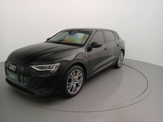 AUDI E-TRON ELÉTRICO SPORTBACK PERFORMANCE QUATTRO AUDI E-TRON ELÉTRICO SPORTBACK PERFORMANCE QUATTRO